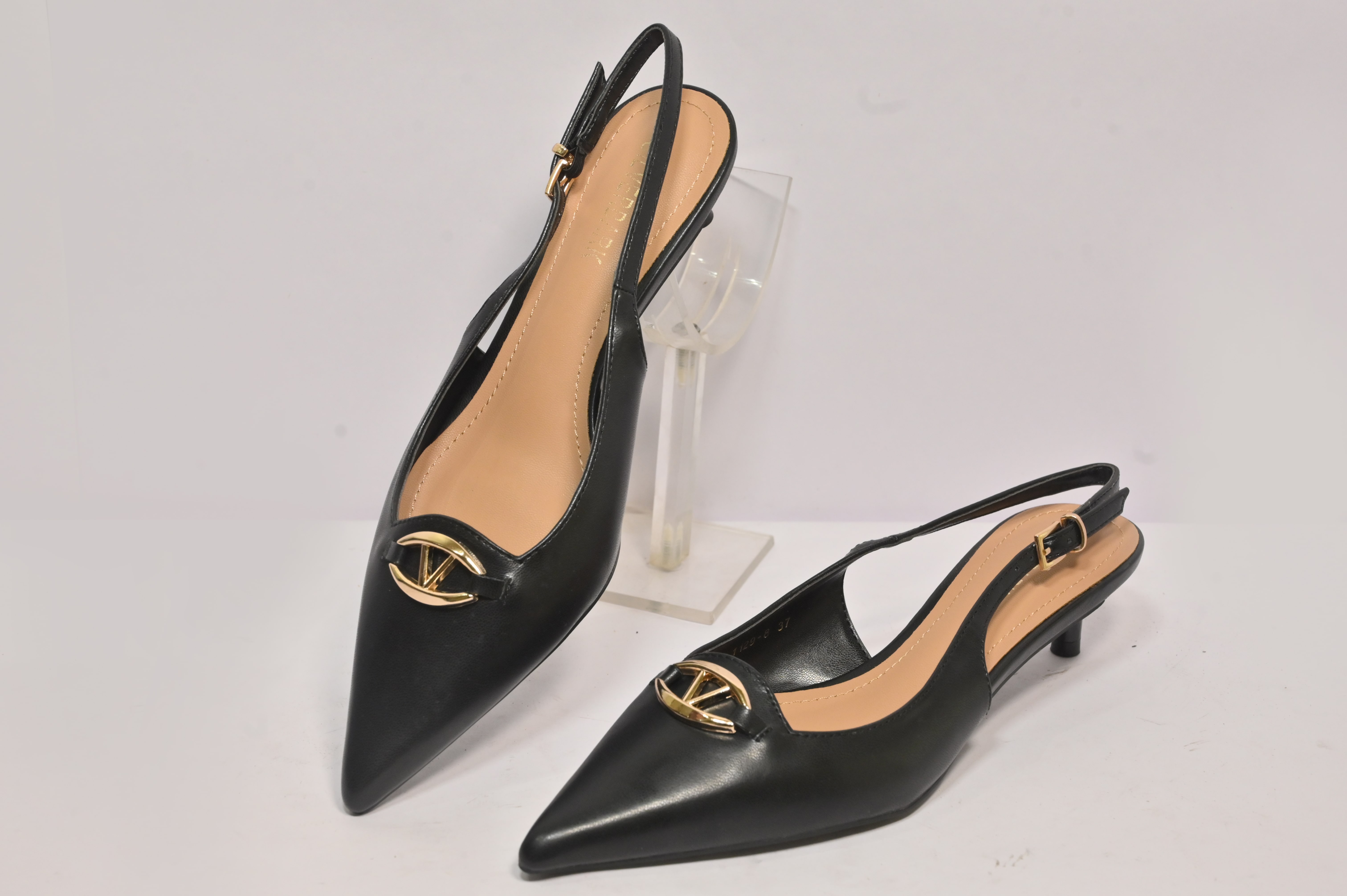 Pumps Footwear: A Timeless Blend of Style and Elegance