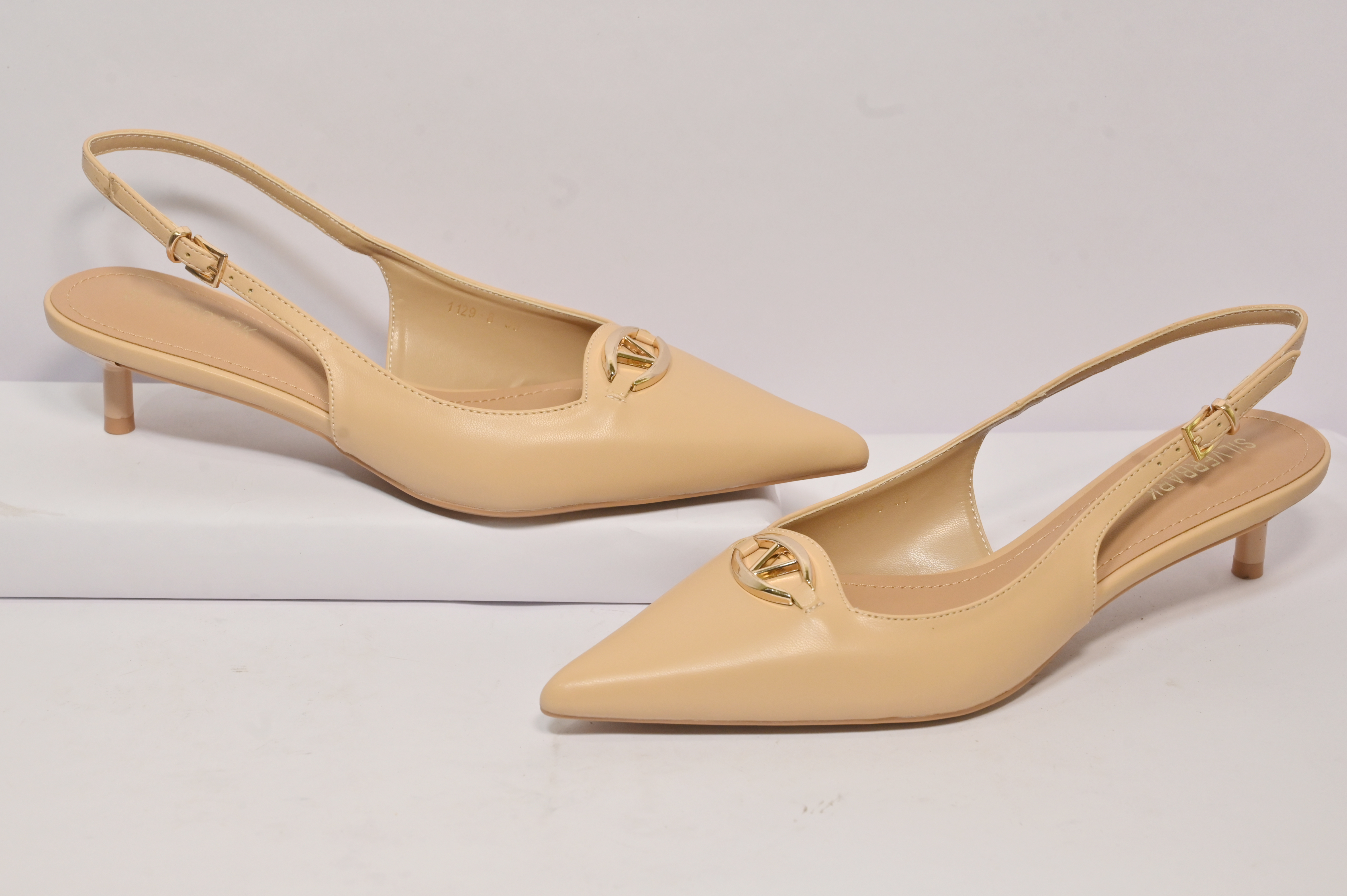 Pumps Footwear: A Timeless Blend of Style and Elegance