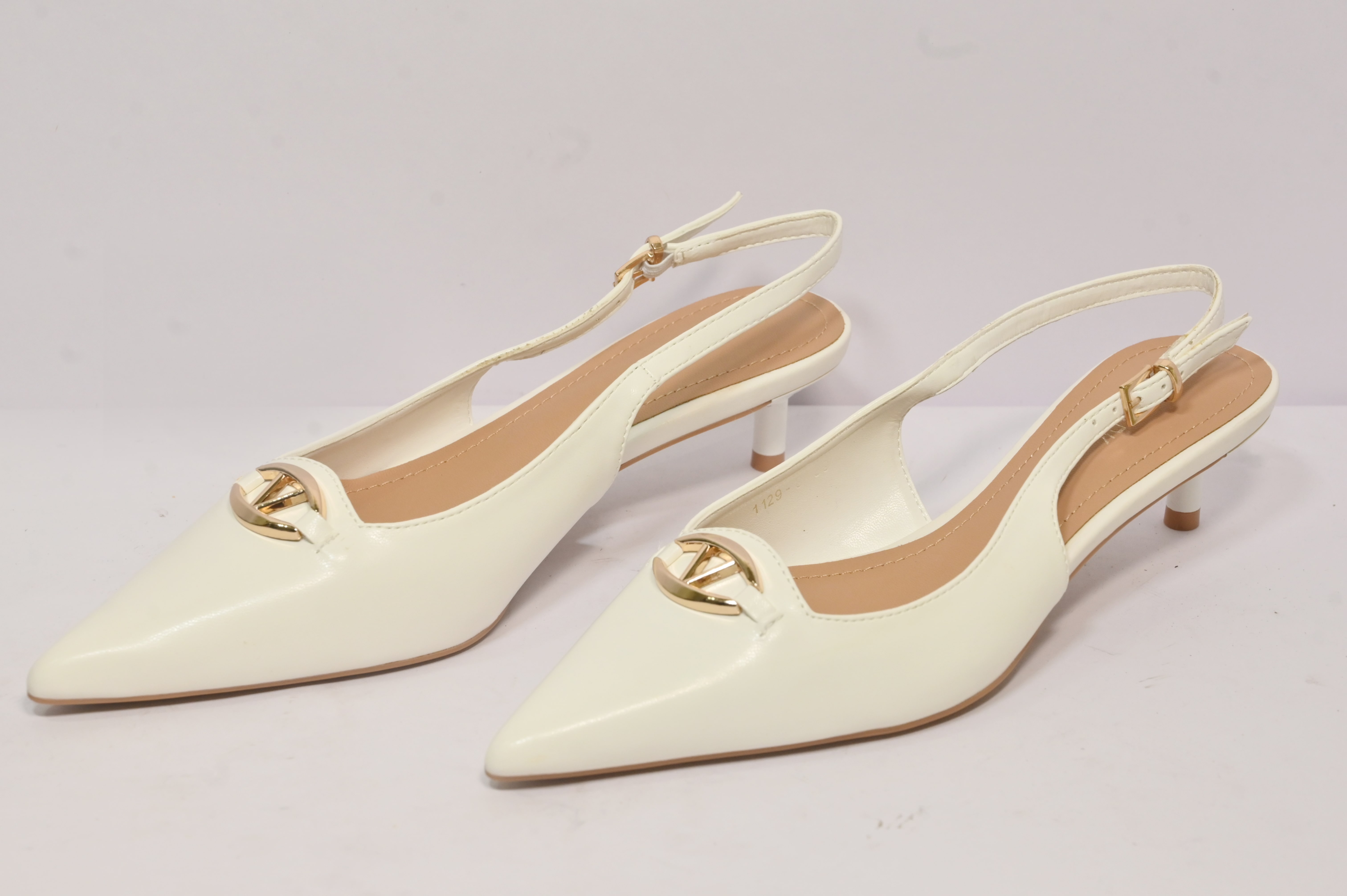 Pumps Footwear: A Timeless Blend of Style and Elegance