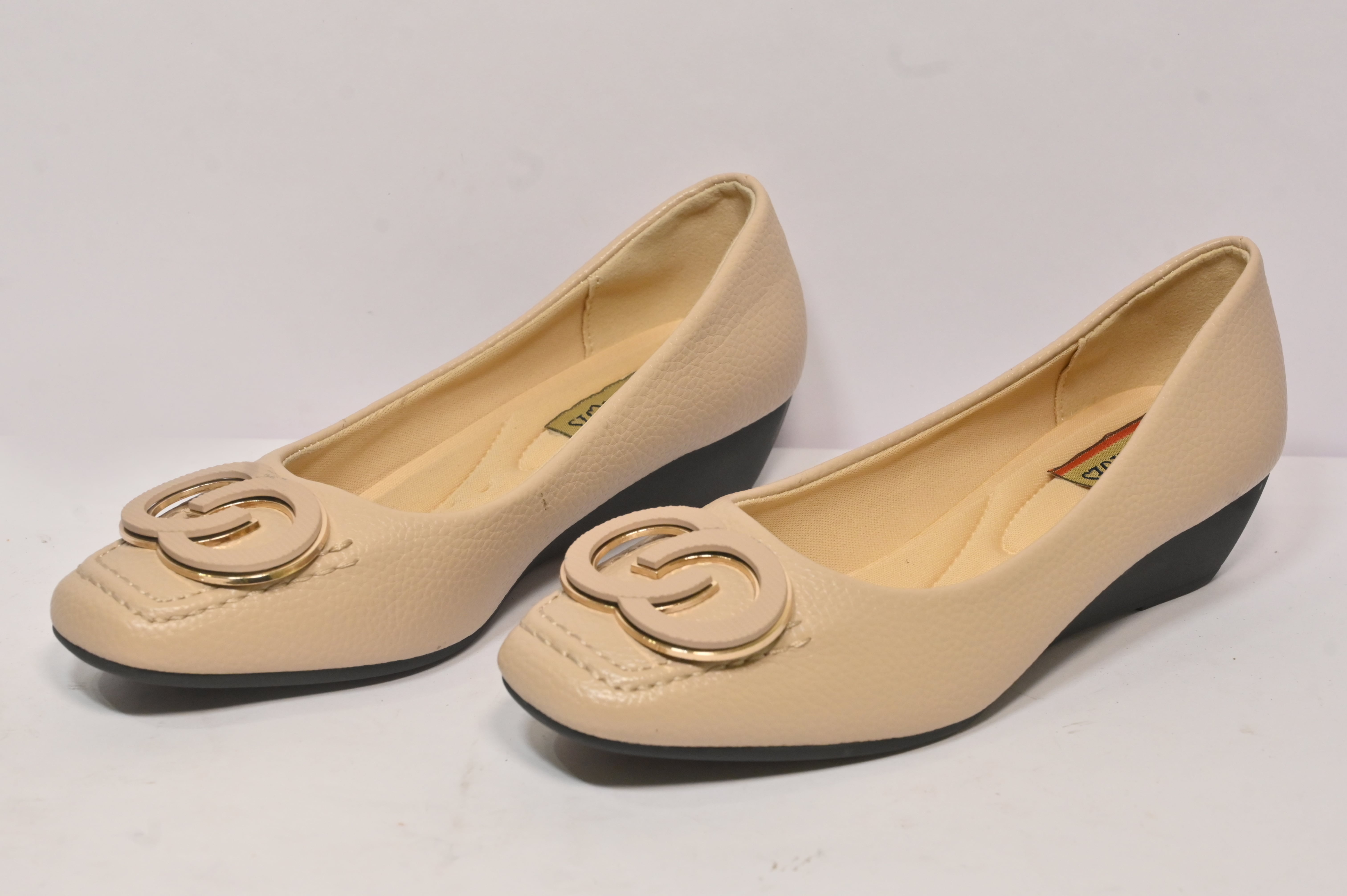 Pumps Footwear: A Timeless Blend of Style and Elegance